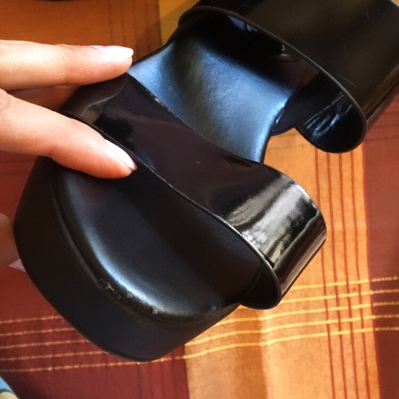 Platform Sandals - Picture 5 of 5